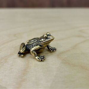 Small Gold Tone Brass Frog Cottagecore Figurine for Amphibian Enthusiasts